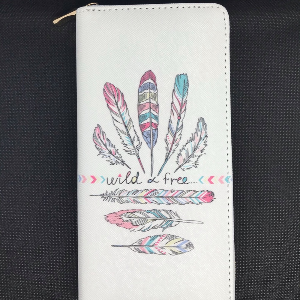 New Feather Design Wallet - Picture 8 of 9